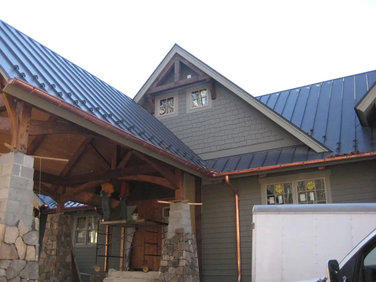 Craftsman Roofing team delivering quality roofing work in New London